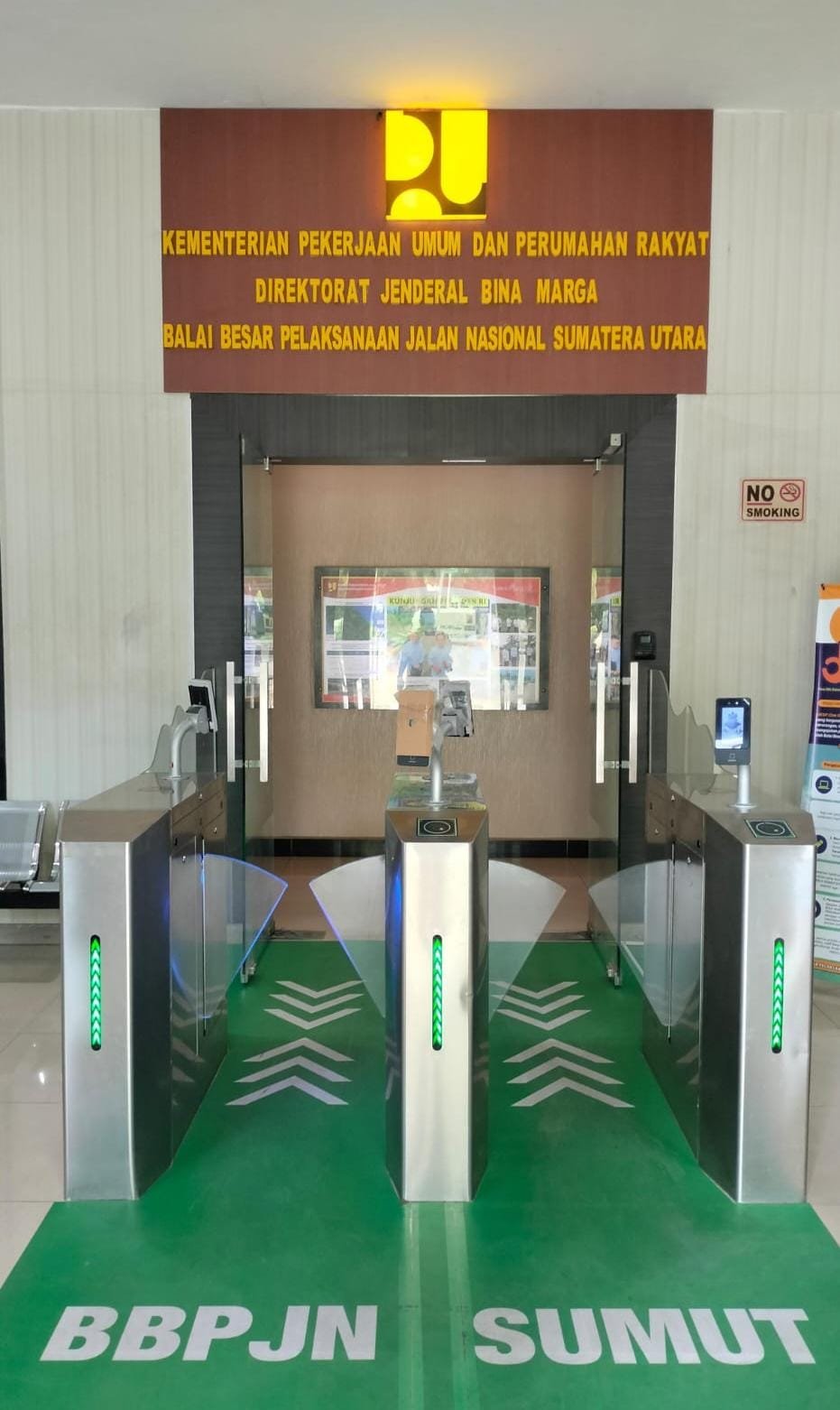 Kepala Balai Besar Pelaksanaan Jalan Nasional (BBPJN) Sumut Dr Ir Junaidi Blokir WhatsApps Wartawan