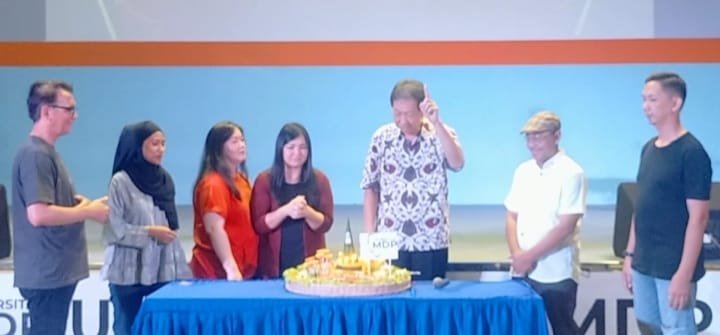 Universitas MDP Berawal Dari Sebuah Kursus Komputer, Kini Menjadi Kampus Terinovasi Pada Dies Natalis ke-3 Universitas MDP Berawal Dari Sebuah Kursus Komputer, Kini Menjadi Kampus Terinovasi Pada Dies Natalis ke-3