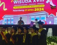 190 Wisudawan UKMC Diharapkan Menjadi Pribadi Yang Bermartabat, Unggul, dan penuh Cinta Kasih