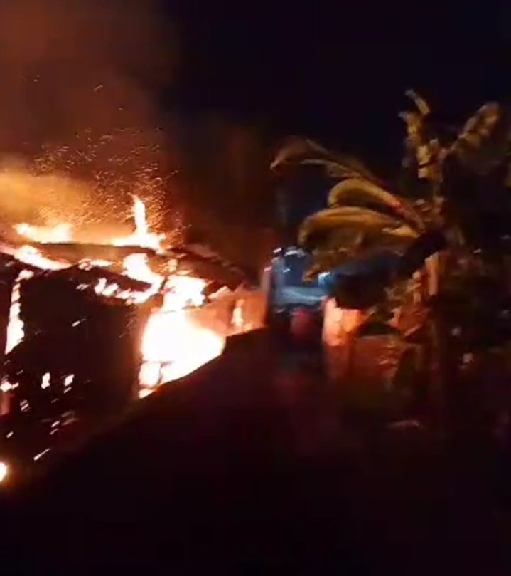 Sepedamotor, Betor, Uang Tunai Rp 8 Juta Ludes Dilalap Sijago Merah Sepedamotor, Betor, Uang Tunai Rp 8 Juta Ludes Dilalap Sijago Merah