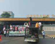 GDN-Nusa Demo di DPR Minta Ketua DPR RI dan Pimpinan Bentuk Pansus Dugaan Korupsi Alokasi Haji Plus dan Umroh 2024 