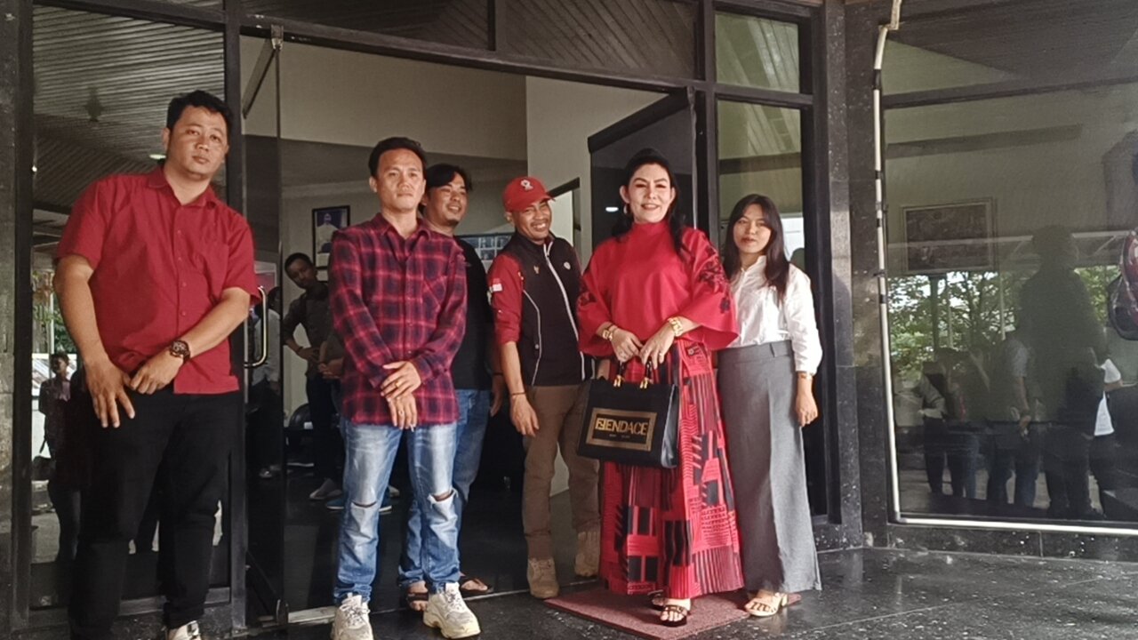 Fitriana/Pingky Bakal Calon Walikota ( Bacawako) Palembang Fitriana/Pingky Bakal Calon Walikota ( Bacawako) Palembang