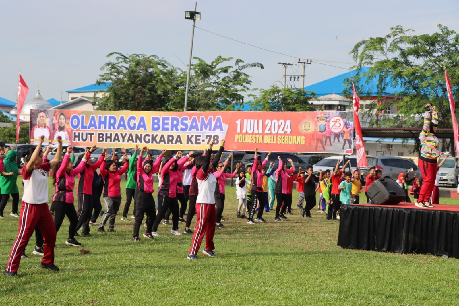 Dalam Rangka Menyambut HUT Bhayangkara Ke-78, Polresta Deli Serdang Selenggarakan Olahraga Bersama Dalam Rangka Menyambut HUT Bhayangkara Ke-78, Polresta Deli Serdang Selenggarakan Olahraga Bersama