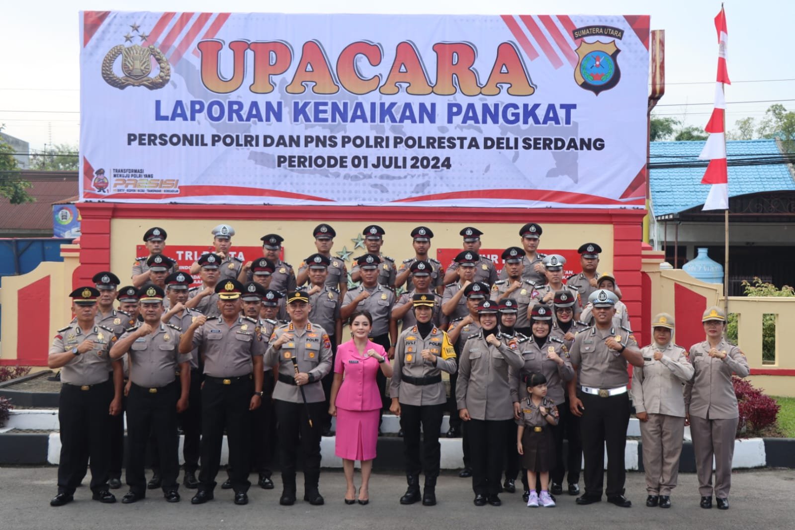 Kapolresta Deli Serdang Pimpin Upacara Kenaikan Pangkat Personil Polresta Deli Serdang Kapolresta Deli Serdang Pimpin Upacara Kenaikan Pangkat Personil Polresta Deli Serdang