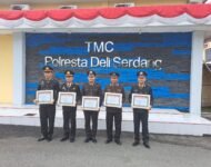 Polresta Deli Serdang Gelar Doa Bersama Dan Berikan Reward Kepada Personil Berprestasi Di HUT Bhayangkara Ke 78