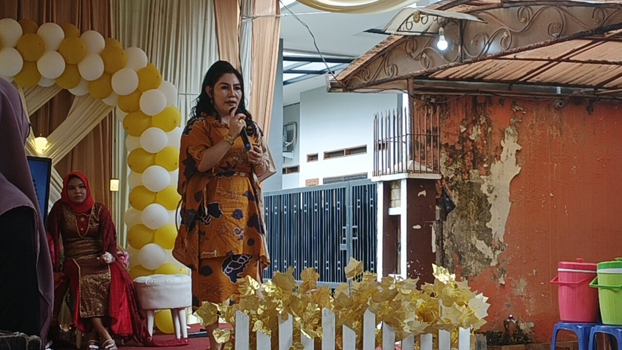 Fitriana (Pingky) Minta Doa Dan Dukungan Warga Sialang Maju Pilkada Kota Palembang Fitriana (Pingky) Minta Doa Dan Dukungan Warga Sialang Maju Pilkada Kota Palembang