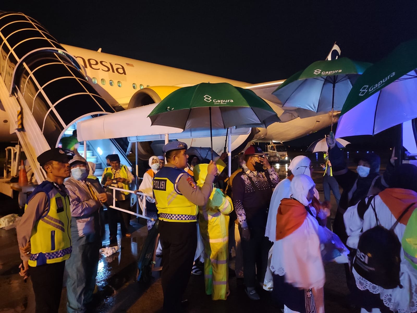 Polresta Deli Serdang, Pengamanan Kedatangan Jemaah Haji Di Bandara Kuala Namu Polresta Deli Serdang, Pengamanan Kedatangan Jemaah Haji Di Bandara Kuala Namu
