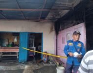 Ditinggal, Antar Anak Ke Sekolah, Warung Bakso Terbakar