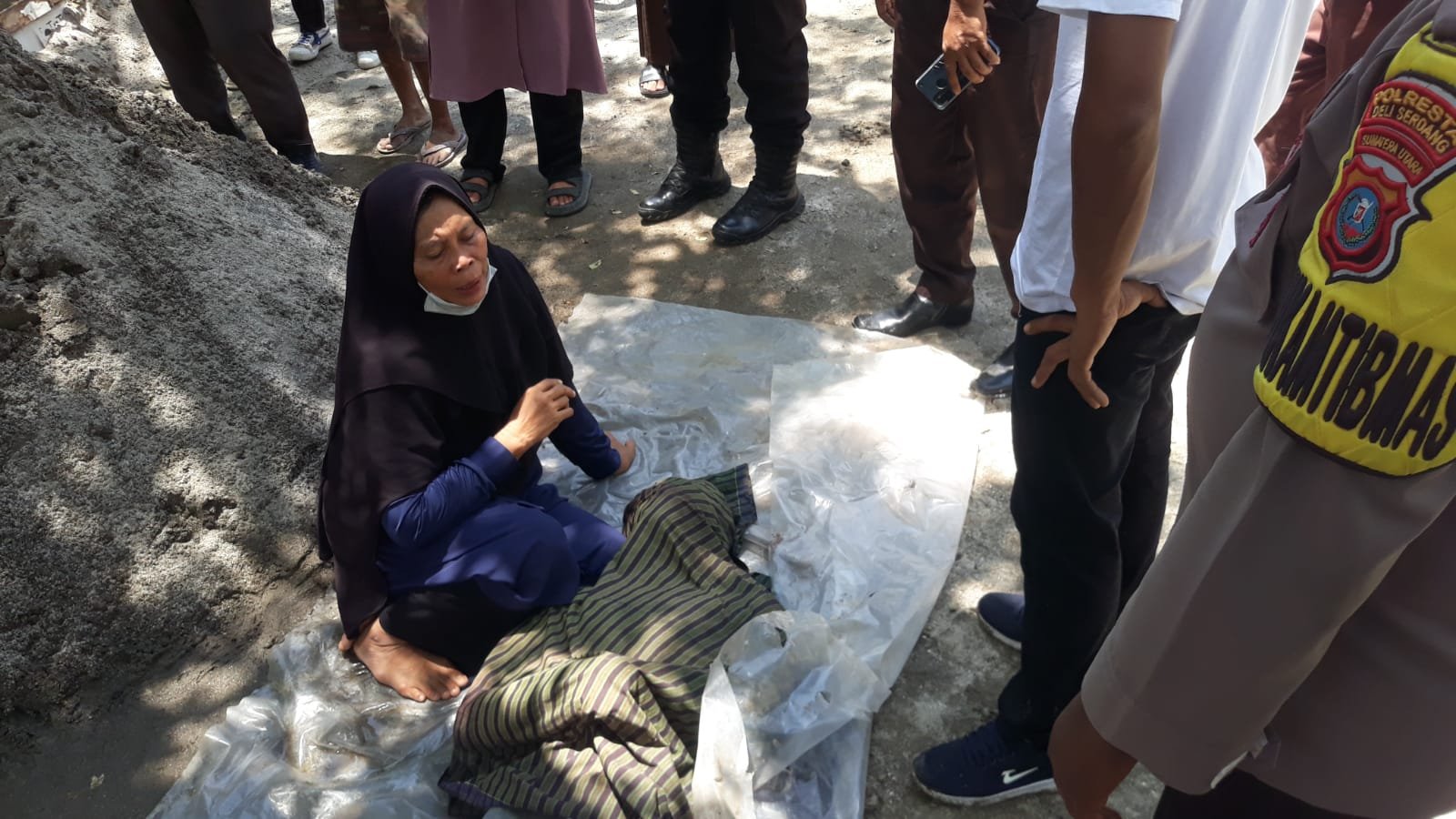 Diajak Tak Mau Pulang, Lalu Lompat ke Sungai, Warga Galang Ditemukan Tewas Diajak Tak Mau Pulang, Lalu Lompat ke Sungai, Warga Galang Ditemukan Tewas