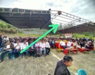 Misteri Terkuaknya Tenda Penutup Pada Deklarasi Paslon Vandiko Gultom Ariston Sidauruk Di Batu Hobon Samosir