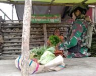 Masyarakat Semakin Bahagia Dengan Kegiatan Rosita Satgas Yonif 323 Buaya Putih