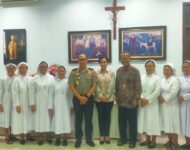 Albertus Rachmad Wibowo Kapolda Sumsel Berpamitan Kepada Mgr Yohanes Harun Yuwono Uskup Agung Palembang
