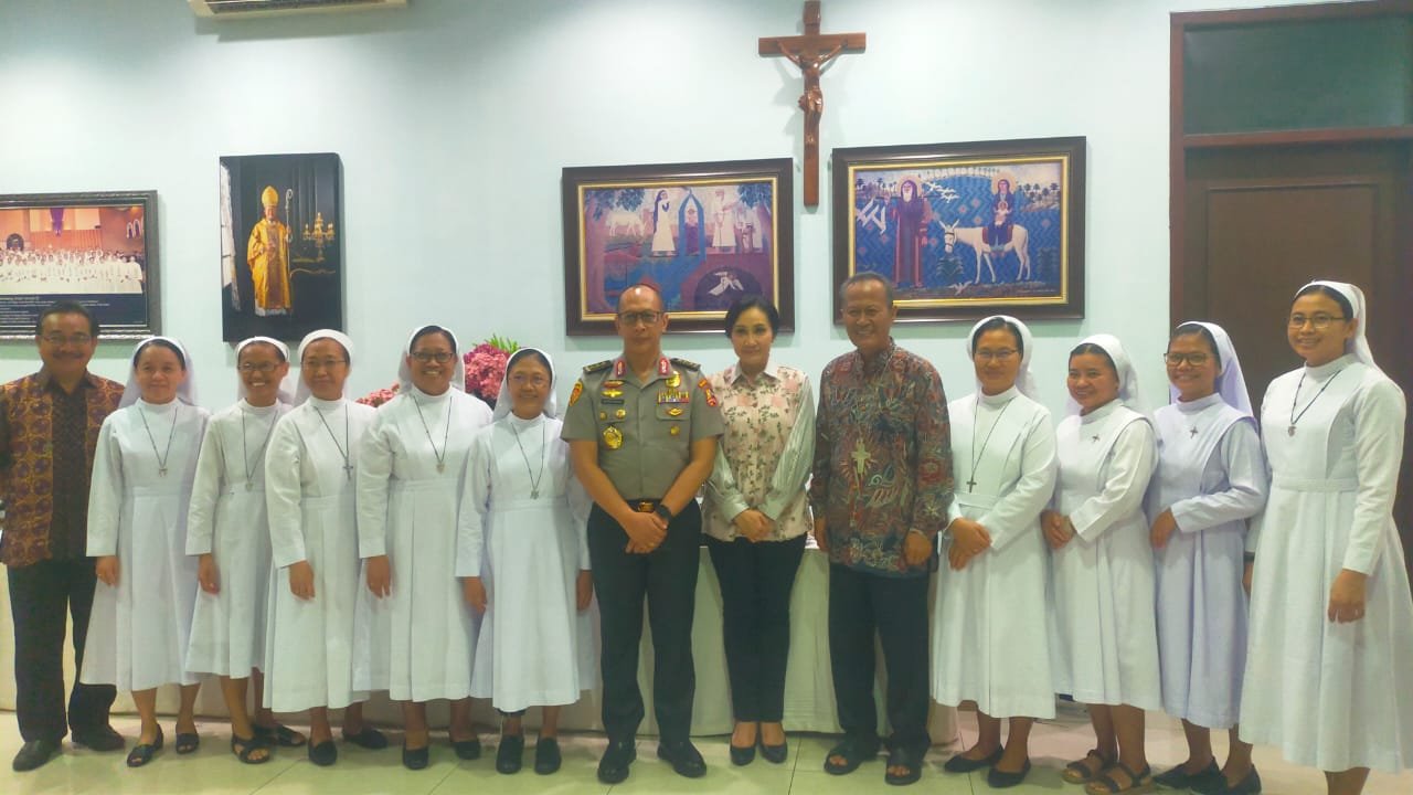 Albertus Rachmad Wibowo Kapolda Sumsel Berpamitan Kepada Mgr Yohanes Harun Yuwono Uskup Agung Palembang Albertus Rachmad Wibowo Kapolda Sumsel Berpamitan Kepada Mgr Yohanes Harun Yuwono Uskup Agung Palembang