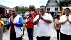 Freddy Situmorang Bacabup & Andreas Simbolon Bacawabup Sambangi Kampung Ulos Huta Raja Huta Marga Simarmata Dosi Raja Freddy Situmorang Bacabup & Andreas Simbolon Bacawabup Sambangi Kampung Ulos Huta Raja Huta Marga Simarmata Dosi Raja