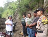Pj Bupati Dairi Kunjungi Desa Yang Terisolir Tanah Longsor