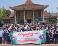 Membuka Cakrawala Budaya Melalui Jelajah Negeri Dalam Program Karakter SMP Kusuma Bangsa Palembang