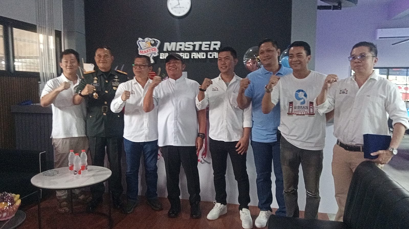 Master Billiard And Cafe Mengusung Konsep Freindly dan Family Master Billiard And Cafe Mengusung Konsep Freindly dan Family