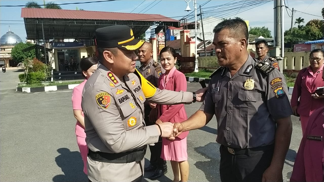 71 Personil Polresta Deli Serdang Mendapatkan Kenaikan Pangkat Setingkat Lebih Tinggi