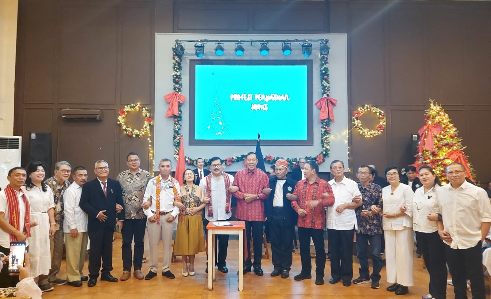 Konci Taon warga Kawanua Minahasa Tenggara Aklamasi Daulat Jan Maringka Pimpin KK Mitra Periode 2025-2029
