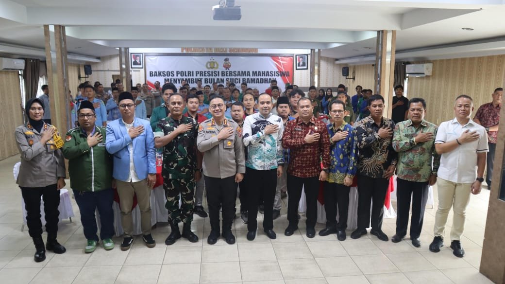 Menjelang Ramadhan Kapolri Bagikan Ratusan Ribu Sembako