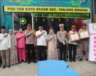 Kapolresta Deli Serdang Bersama Bupati Deli Serdang Tinjau Pos Pengamanan Dan Pos Pelayanan Ops Ketupat Toba 2025 Dan Bagi Takjil Kepada Warga
