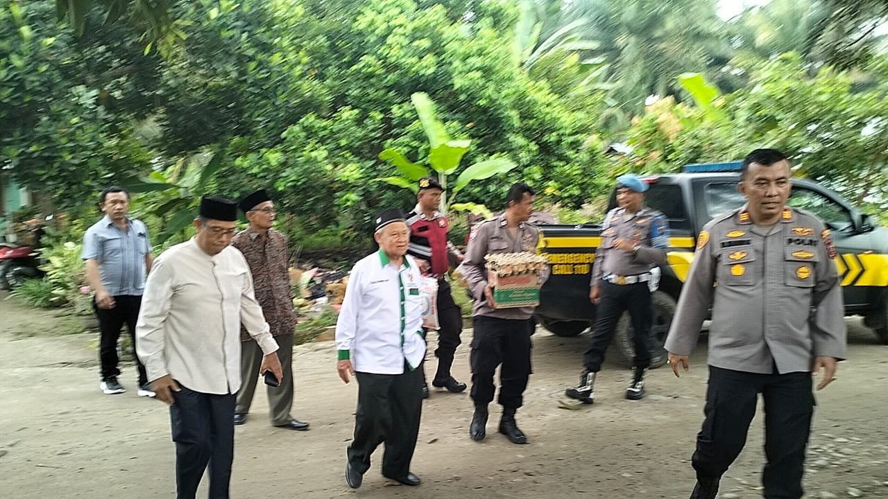 Polsek Dolok Masihul Beri Bantuan Korban Kebakaran
