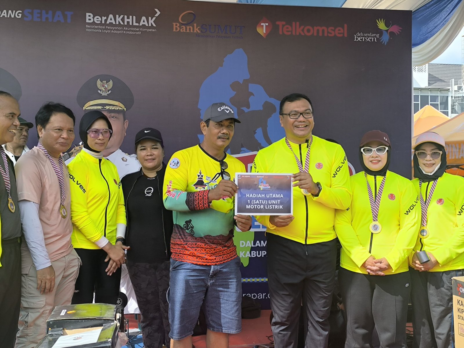 Polresta Deli Serdang Ikuti dan Amankan Kegiatan Tour De Deli Serdang Ke-4 Tahun 2025 Polresta Deli Serdang Ikuti dan Amankan Kegiatan Tour De Deli Serdang Ke-4 Tahun 2025