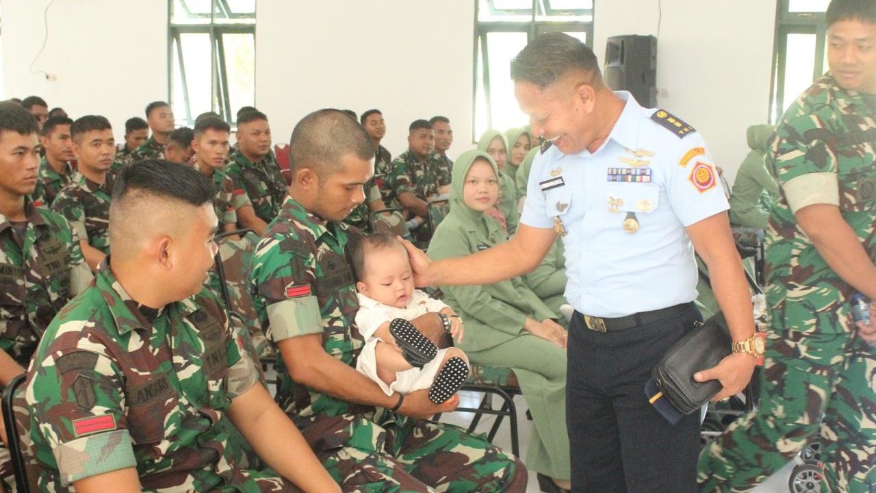 Mental Tangguh Kunci Sukses Tugas Operasi, Inilah Tema Pembekalan Pusbintal TNI di Yonif 631/ATG Kodam XII/TPR Mental Tangguh Kunci Sukses Tugas Operasi, Inilah Tema Pembekalan Pusbintal TNI di Yonif 631/ATG Kodam XII/TPR