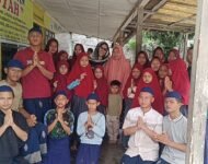 Panti Asuhan Aisyah Palembang di Datangi Fitriana SH dan Keluarga