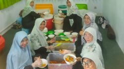 Jama’ah Majlis Ta’lim Al-Mukarromah Gelar Jum'at Berkah, Bagikan Makan Bergizi Gratis (MBG) Jama’ah Majlis Ta’lim Al-Mukarromah Gelar Jum'at Berkah, Bagikan Makan Bergizi Gratis (MBG)