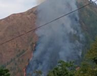 Dolok Sipatungan Terbakar, Warga Khawatir Api Meluas ke Permukiman