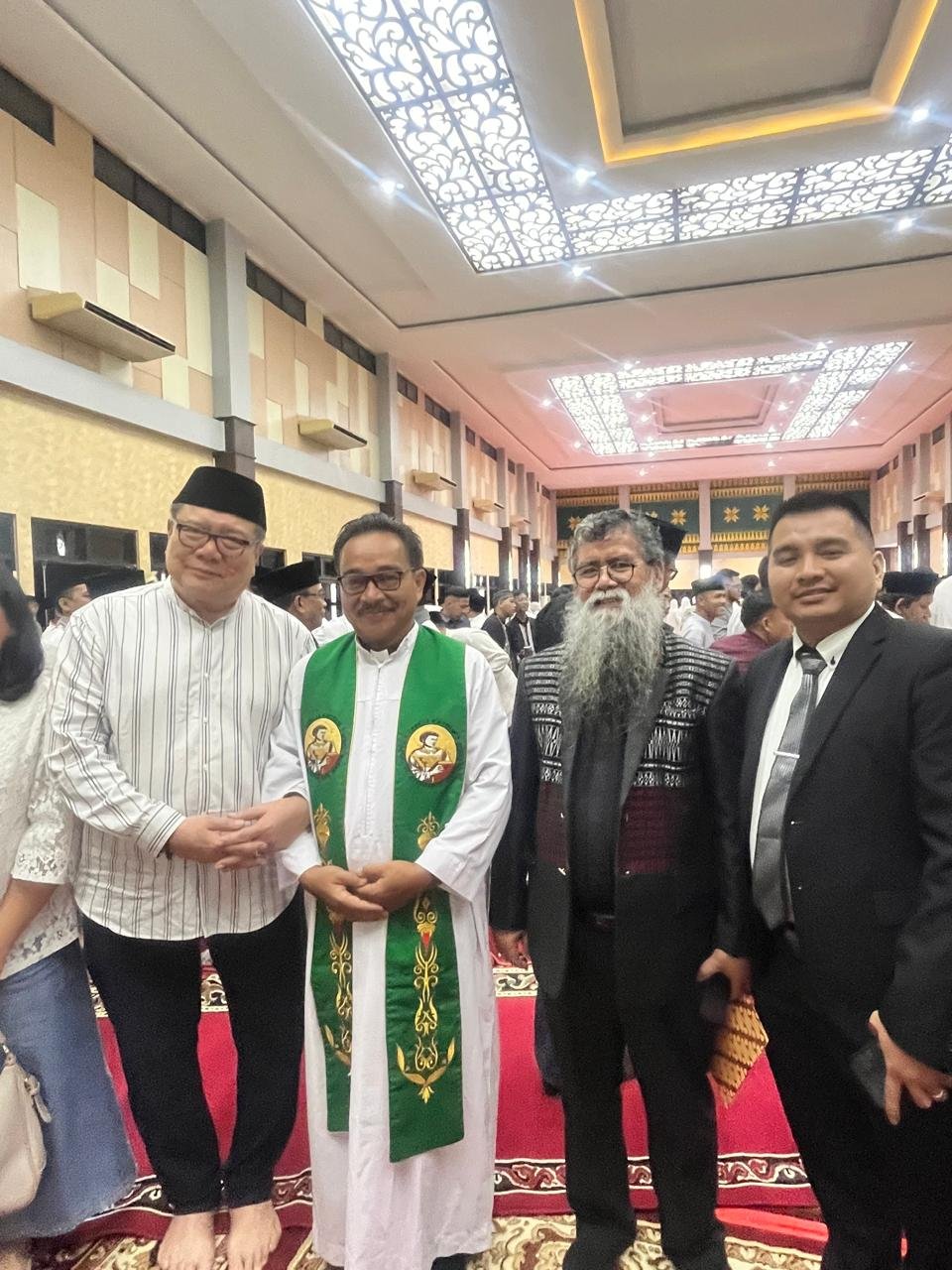 Herman Deru Hadiri Maulud Nabi Muhammad SAW, Istighasah, dan Doa Kebangsaan Lintas Agama Herman Deru Hadiri Maulud Nabi Muhammad SAW, Istighasah, dan Doa Kebangsaan Lintas Agama