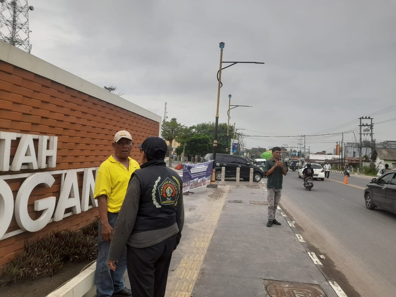 Kolaborasi Kemanusiaan Organisasi PWI Ogan Ilir Turun Kejalan Kolaborasi Kemanusiaan Organisasi PWI Ogan Ilir Turun Kejalan