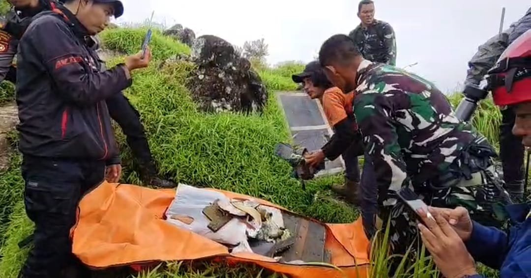 Tak Sampai 24 Jam, Tim SAR Gabungan Temukan Lokasi Jatuhnya Pesawat ATR 42-500 di Pangkep Tak Sampai 24 Jam, Tim SAR Gabungan Temukan Lokasi Jatuhnya Pesawat ATR 42-500 di Pangkep
