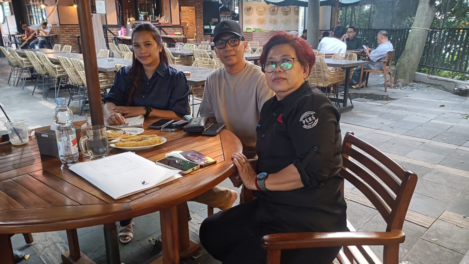 Sengketa Kolam Renang Desa Burai, Kuasa Hukum Cek Ema Siapkan Bukti Jika Ada Panggilan Sengketa Kolam Renang Desa Burai, Kuasa Hukum Cek Ema Siapkan Bukti Jika Ada Panggilan