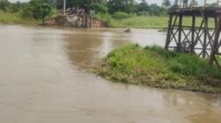 Lagi-Lagi Jembatan Ambruk Terseret Rumput Menjadi Sorotan Plublik Menguras Anggaran APBD Lagi-Lagi Jembatan Ambruk Terseret Rumput Menjadi Sorotan Plublik Menguras Anggaran APBD