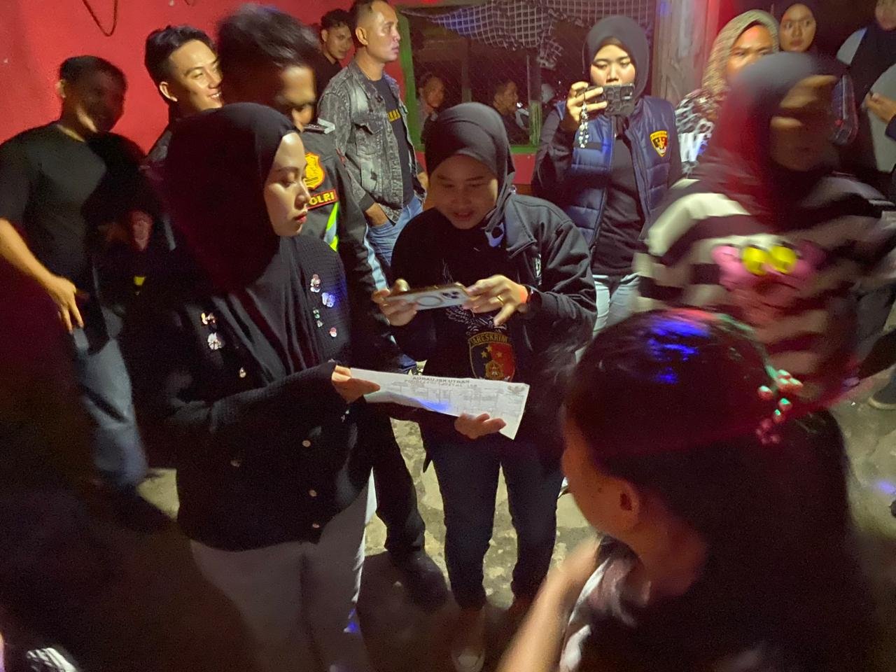 Pemilik Warung, Ibu dan Anak Diamankan dalam Operasi Pekat 2026 Polres Ogan Ilir Pemilik Warung, Ibu dan Anak Diamankan dalam Operasi Pekat 2026 Polres Ogan Ilir