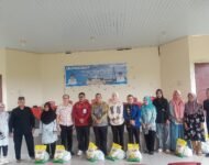 Operasi Pasar Murah Di Kecamatan Indralaya Pembelinya Datang Bertahap