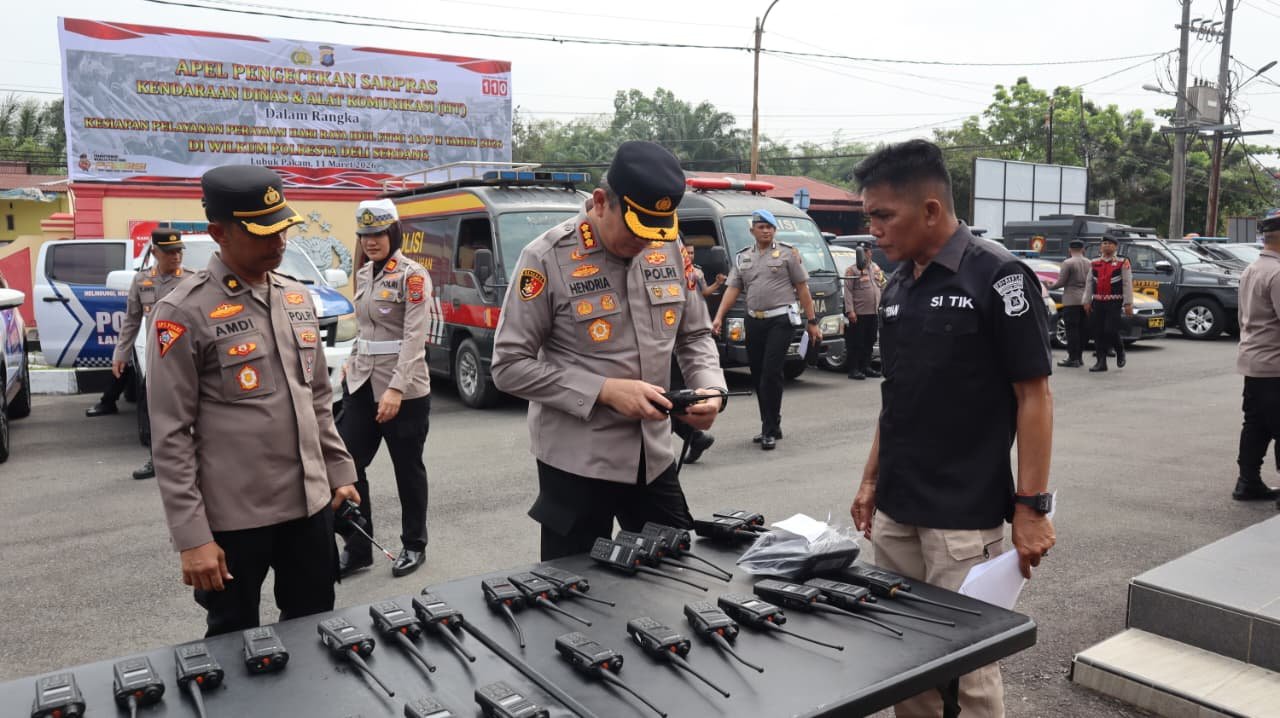Pastikan Operasi Ketupat Toba 2026 Maksimal, Kapolresta Deli Serdang Periksa Seluruh Ranmor Dan Alkom Dinas Pastikan Operasi Ketupat Toba 2026 Maksimal, Kapolresta Deli Serdang Periksa Seluruh Ranmor Dan Alkom Dinas