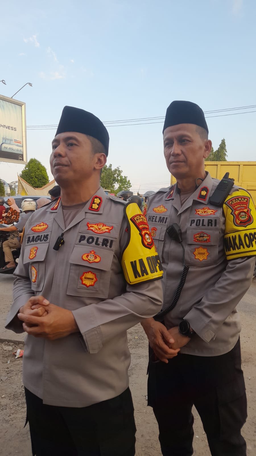 Kapolres Ogan Ilir Bersama Bhayangkari Peduli Berbagi Takjil untuk Masyarakat Kapolres Ogan Ilir Bersama Bhayangkari Peduli Berbagi Takjil untuk Masyarakat