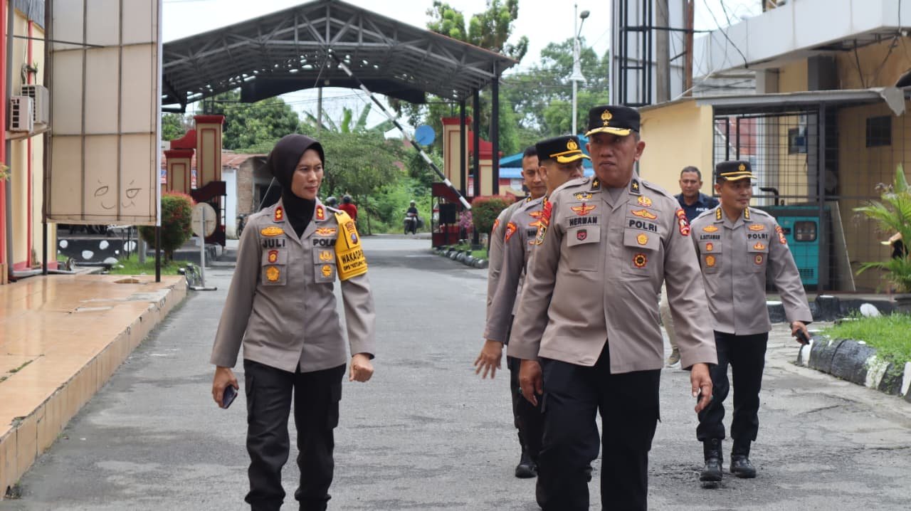 Kunker Tim Asistensi Mabes Polri Ke Polresta Deli Serdang Dalam Rangka Supervisi Ops Ketupat Toba 2026 Kunker Tim Asistensi Mabes Polri Ke Polresta Deli Serdang Dalam Rangka Supervisi Ops Ketupat Toba 2026