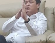 Ketua DPRD OI Terkait Photo Anggotanya Pamer Botol Miras di Klub Malam Belum bisa bikin keterangan Sebelum ada Hasil Rapat Internal
