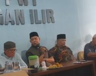 Momen Ketua PWI (OI) Halalbihalal Degan Anggota dan Undian Umroh Di kantor Sekretariat Ogan ilir