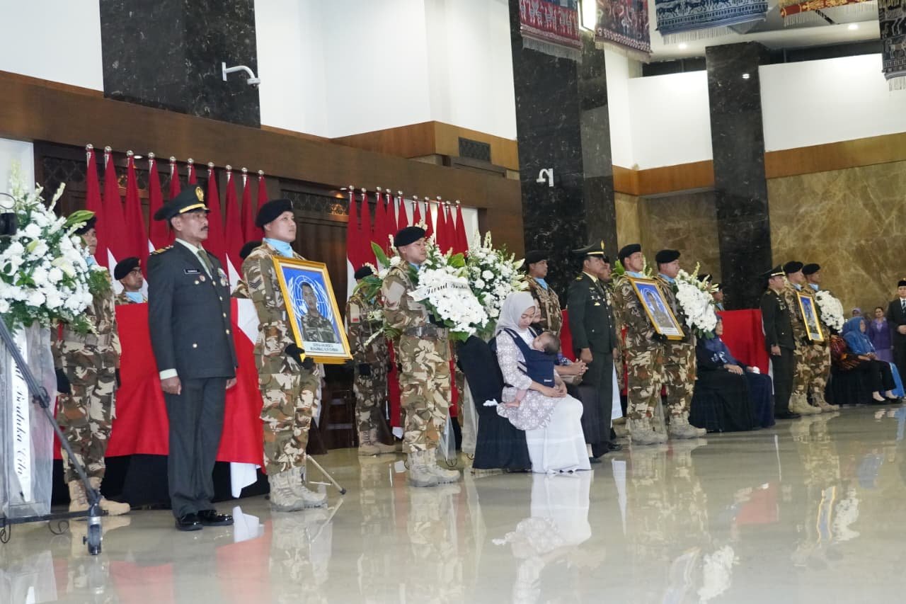 Kasad Pimpin Pelepasan Tiga Jenazah Prajurit TNI Satgas UNIFIL Kasad Pimpin Pelepasan Tiga Jenazah Prajurit TNI Satgas UNIFIL