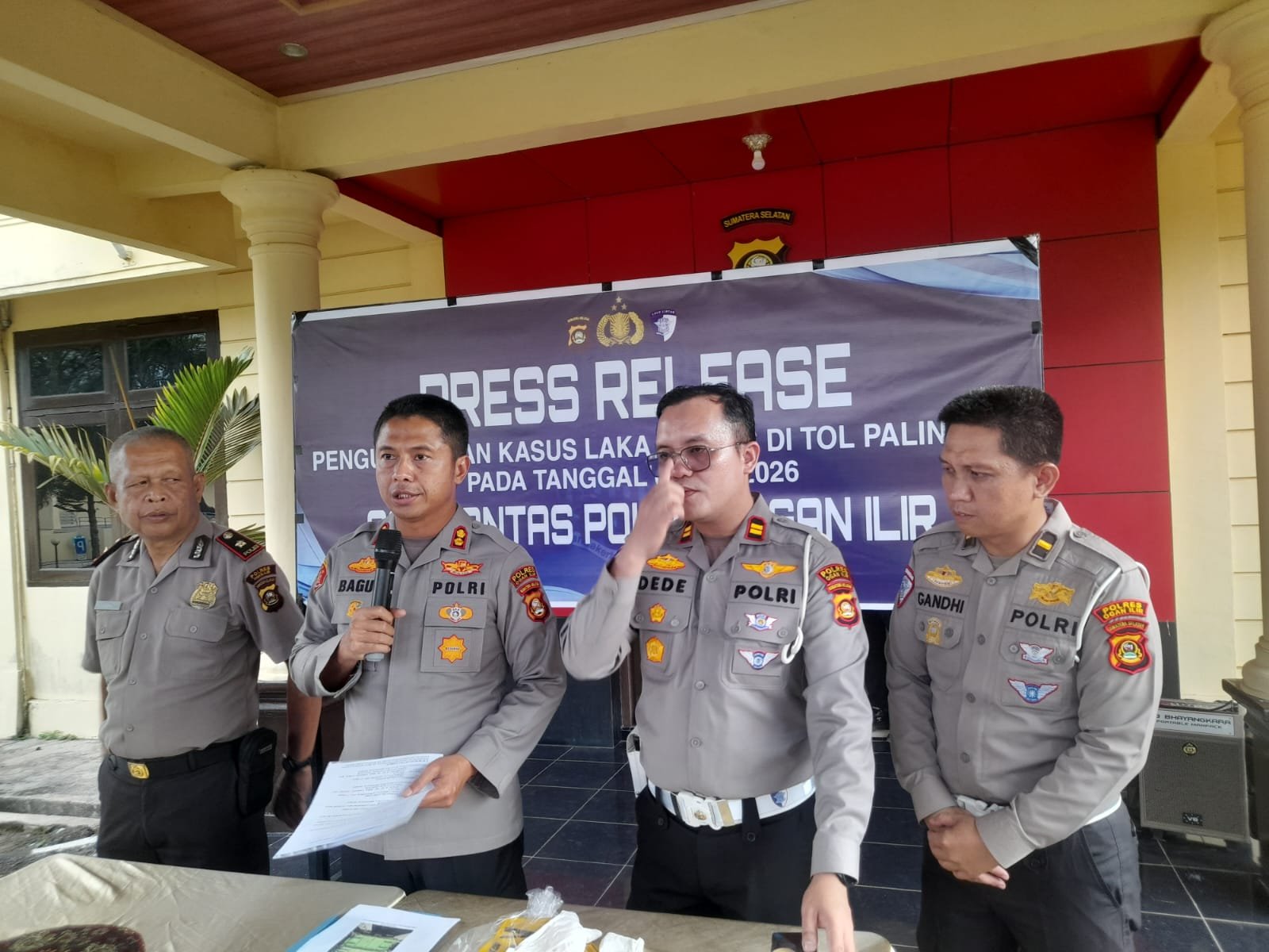 Polres Ogan Ilir Gelar Press Release Kasus Tabrak Lari di Jalan Tol,Soper Truk Diproses Hukum Polres Ogan Ilir Gelar Press Release Kasus Tabrak Lari di Jalan Tol,Soper Truk Diproses Hukum