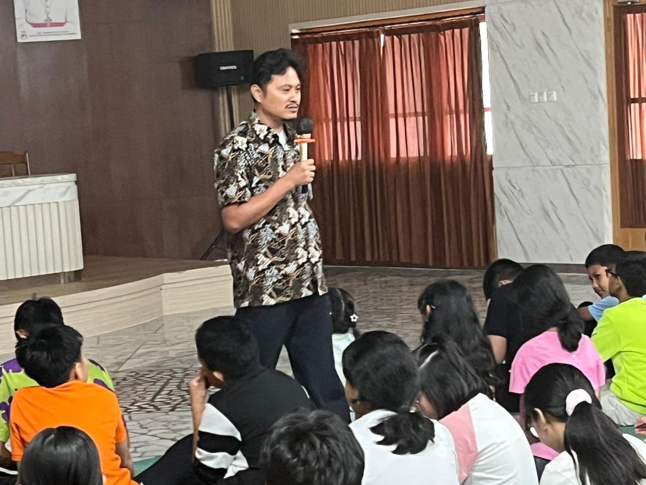 Kobarkan Lagi Semangat Pelayanan yang Redup, Misdinar St. Yoseph Palembang Gelar Makrab ‘Space Mission’