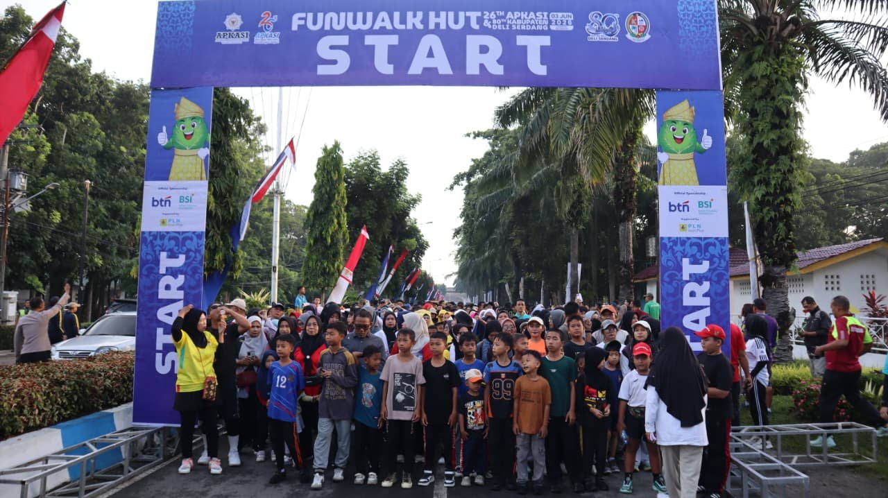 Polresta Deli Serdang Ikuti Fun Walk Peringati Hari Jadi Ke-80 Kabupaten Deli Serdang dan HUT APKASI ke-26 Polresta Deli Serdang Ikuti Fun Walk Peringati Hari Jadi Ke-80 Kabupaten Deli Serdang dan HUT APKASI ke-26