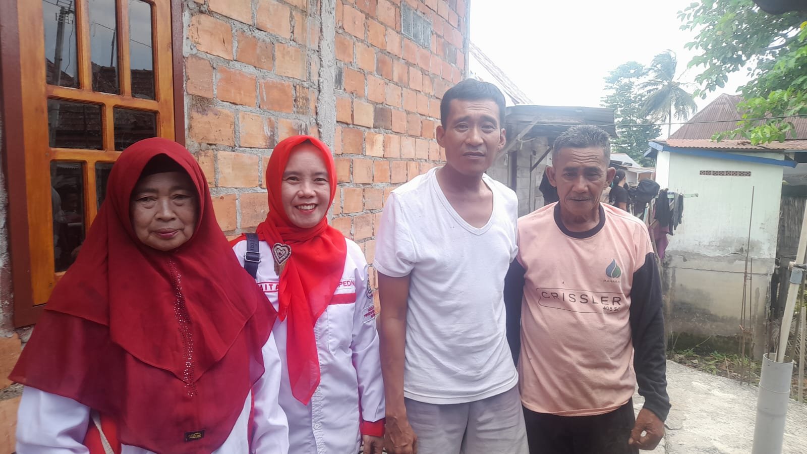 Warga Sakatiga Seberang Gotong Royong Rehab Jembatan Cor Beton Bertiang, BPD Pimpin Langsung Kegiatan