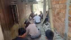 Warga Sakatiga Seberang Gotong Royong Rehab Jembatan Cor Beton Bertiang, BPD Pimpin Langsung Kegiatan