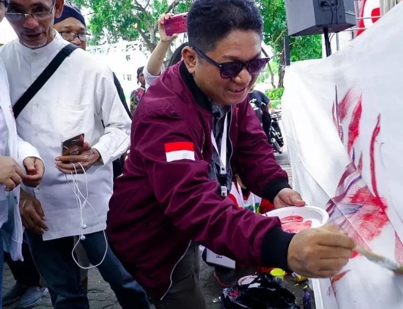 Ketua Umum Barisan Pembaharuan 08 Desak Hotman Paris Minta Maaf kepada Insan Pers dalam Waktu 1x24 Jam Ketua Umum Barisan Pembaharuan 08 Desak Hotman Paris Minta Maaf kepada Insan Pers dalam Waktu 1x24 Jam